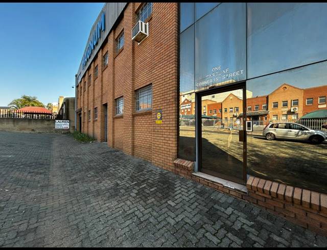 400M² WAREHOUSE TO LET IN EASTGATE